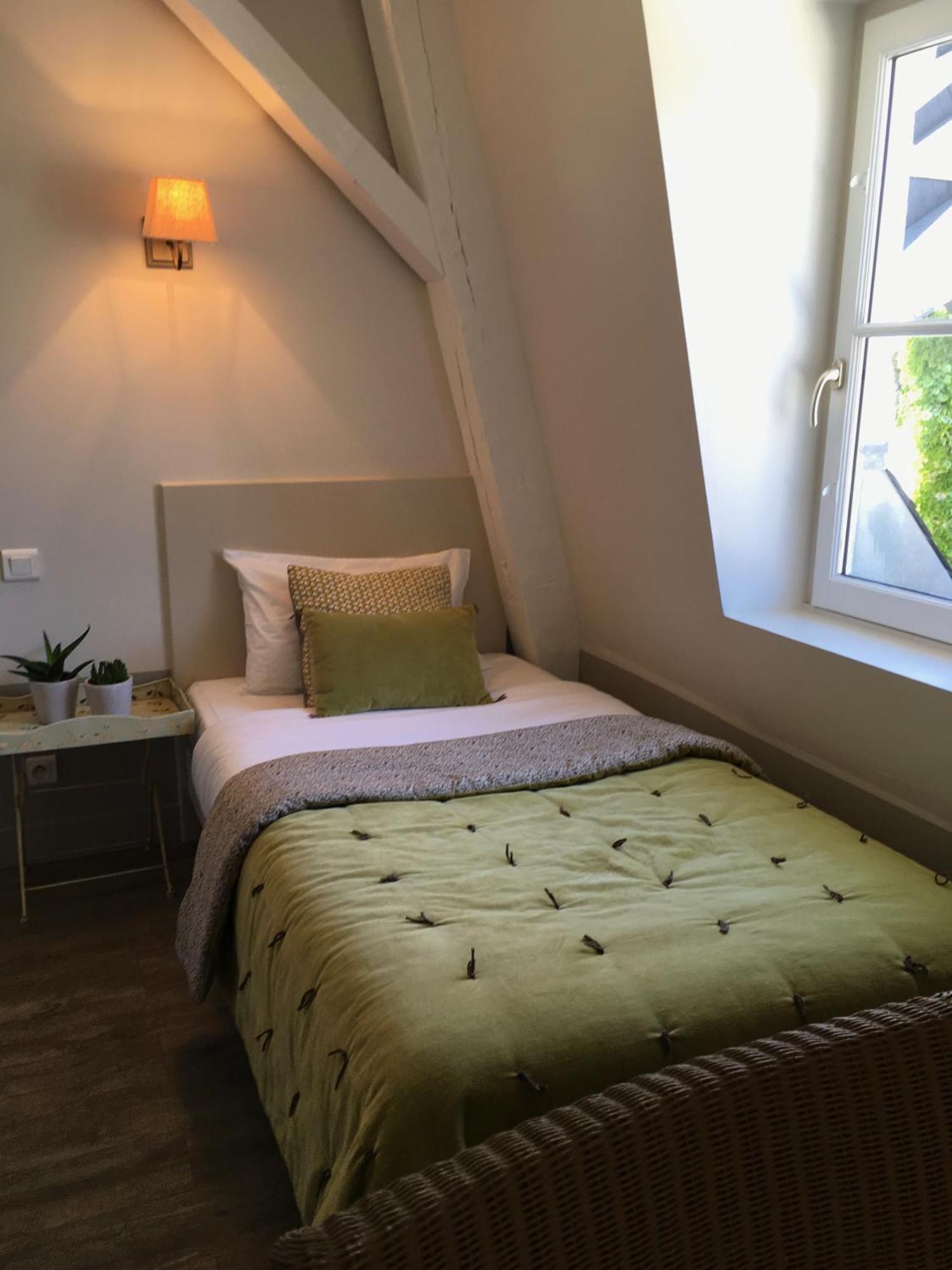 Hotel L'adresse 2*