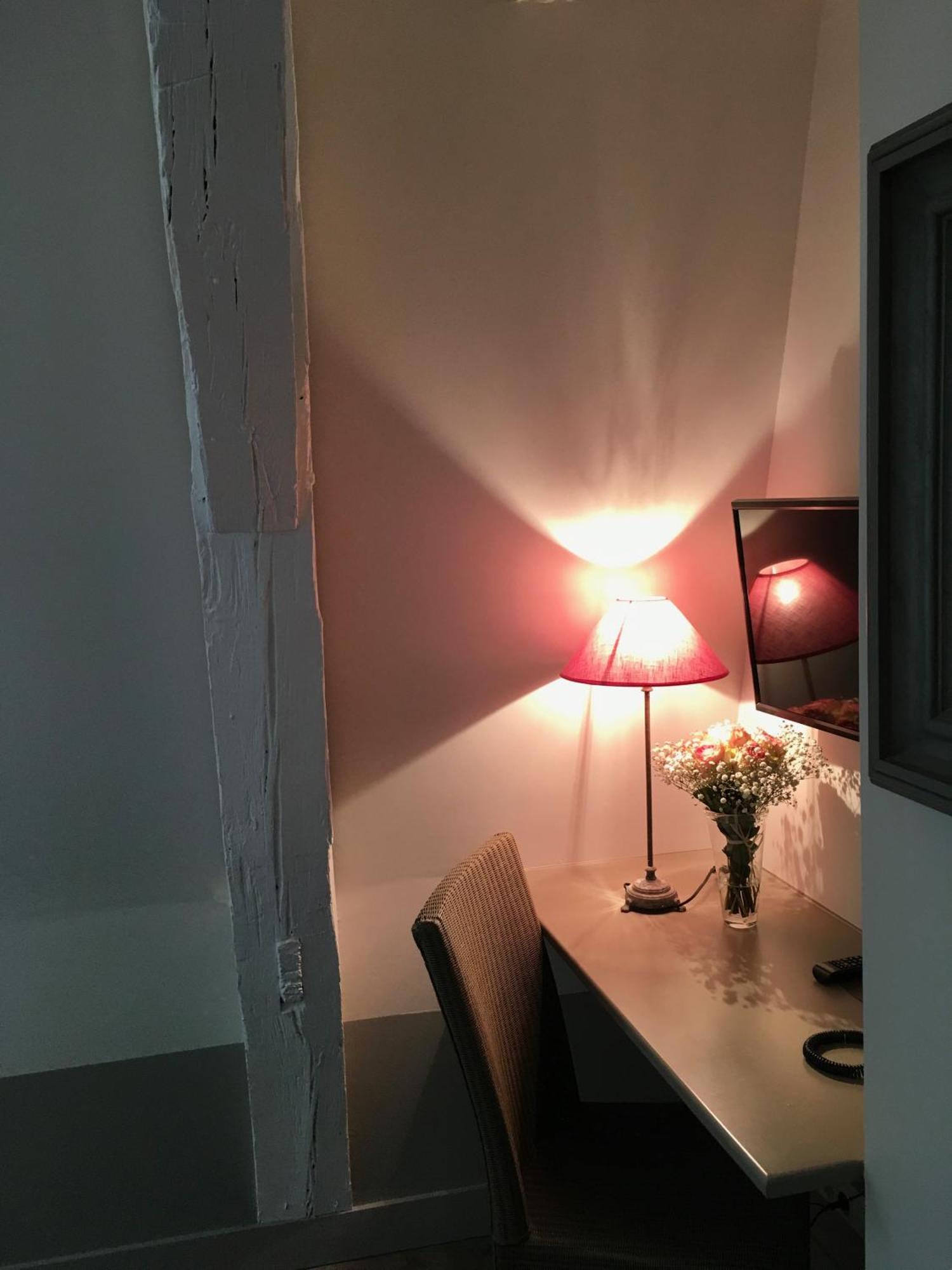 L'adresse 2* Tours